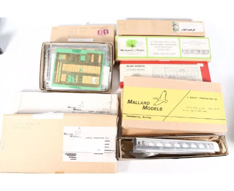 OO gauge model railways model kits to include:  Alan Gibson CR double horsebox, Chivers Finelines RC111 LMS Horsebox and RC10