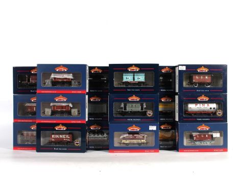 Bachmann Branchline OO gauge model railways to include eighteen items of rolling stock 37075 7 plank end door wagon, 37527 20