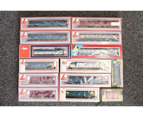 Lima Models OO gauge model railways to include 205284 Ripple Lane diesel locomotive 37892, 205106 Royal Scots Grey diesel loc