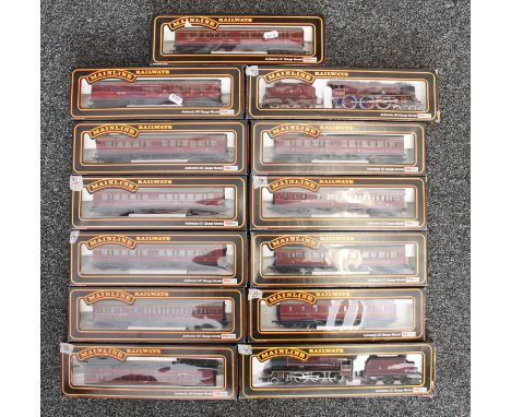 Mainline OO gauge model railway including 37061 4-6-0 Leander tender locomotive 5690 LMS maroon, 37092 4-6-0 Old Contemptible