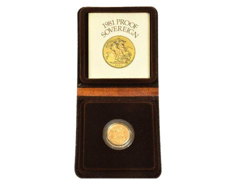 Elizabeth II, Proof Sovereign 1981, obv. Machin portrait of the Queen, rev. Pistrucci, encapsulated in Royal Mint case of iss