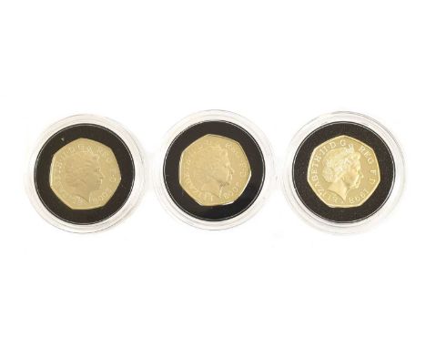 19 x Elizabeth II Silver Proof Coins, to include: 3 x piedfort £1, comprising: 1985 'Welsh Leek' (with Royal Mint certificate