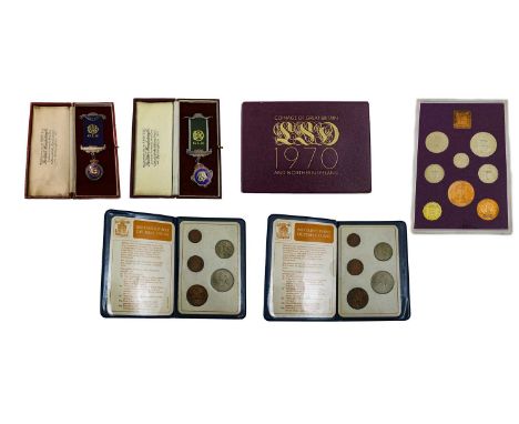 6 x Elizabeth II, Silver Proof Crowns, comprising: 1972 'Royal Silver Wedding', 1977(x3) 'Silver Jubilee' (lacking certificat