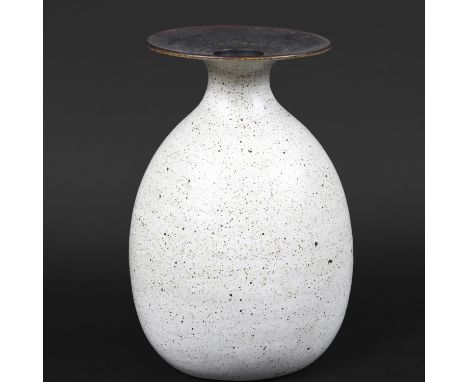 JOANNA CONSTANTINIDIS (1927-2000) - LARGE STUDIO POTTERY VASE. (d) A large stoneware vase with a flared flattened rim with br