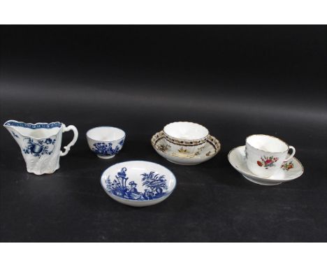 18THC WORCESTER MILK JUG & WORCESTER TEA BOWLS & SAUCERS. Including a milk jug in the 'Fruit Sprays' design (9cms high), a bl