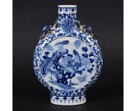 CHINESE BLUE &amp; WHITE PORCELAIN MOON FLASK VASE. A late19thc moon flask shaped vase, painted with exotic birds on branches