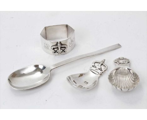 Selection miscellaneous silver, including a Coronation caddy spoon (London 1953), a silver napkin ring (London 1952), a long 