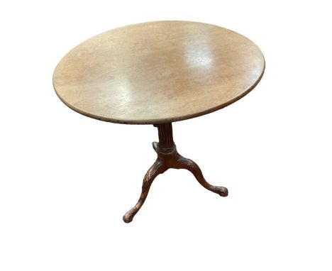 Good 18th century mahogany tripod table with solid circular tilt-top on reeded column above three carved cabriole legs, 73cm 