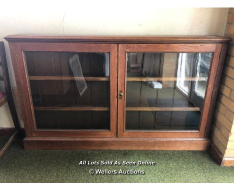 VINTAGE 3 TIER STORAGE CABINET / APPROX. 155CM (W) X 93CM (H) X 17CM (D)