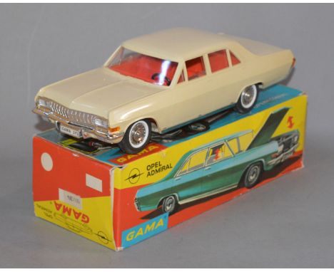 Gama Opel Admiral in light brown (boxed).