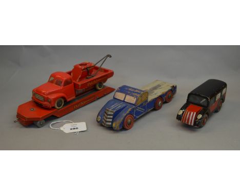 2 wooden model vehicles, possibly by Lego, BILOfix or similar manufacturer. Together with a BILOfix two-piece wooden recovery