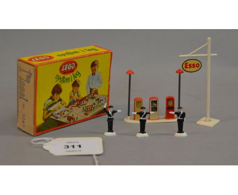 Lego System i Leg Accessories Set #1247 Esso Pumps and Sign, complete with box. This set was released in 1955 and only availa