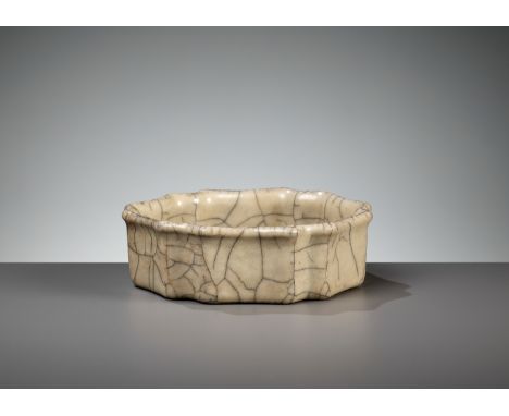 A GUAN-TYPE MALLOW-FORM BRUSH WASHER, XI, YUAN TO MING DYNASTYChina, 1279-1644. Finely potted with six lobes in the form of m