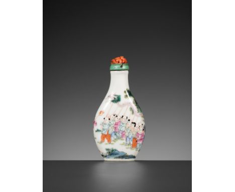 A FAMILLE ROSE 'HUNDRED BOYS' PORCELAIN SNUFF BOTTLE, QING DYNASTYChina, 18th - 19th century. Masterfully painted in bright p