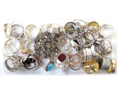 SELECTION OF SILVER AND OTHER RINGSincluding stone set examples, 1 box