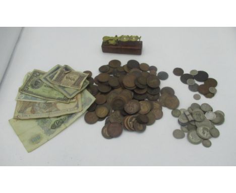 Collection of international bank notes, mixed coins, sovereign scales, some pre 1947 silver coins 