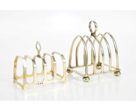 ADIE BROTHERS; a George V hallmarked silver four division toast rack, Birmingham 1932, and a further hallmarked silver toast 