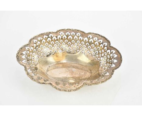 S BLANCKENSEE & SON LTD; a George V hallmarked silver bowl of oval form, with pierced border, Birmingham 1922, approx 5.4ozt/