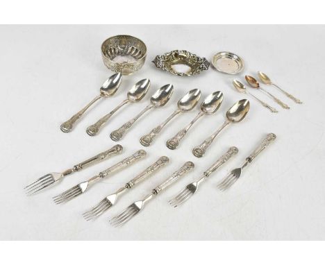 WILLIAM CROUCH &amp; SON; six Victorian hallmarked silver dessert spoons, Edinburgh 1862, each with engraved initial 'J', a h