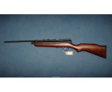 ** COLLECTION ONLY** An SMK XS 78 CO2 powered .177/4.5 mm calibre bolt-action Air Rifle having a 21 3/8" long barrel and 40 1