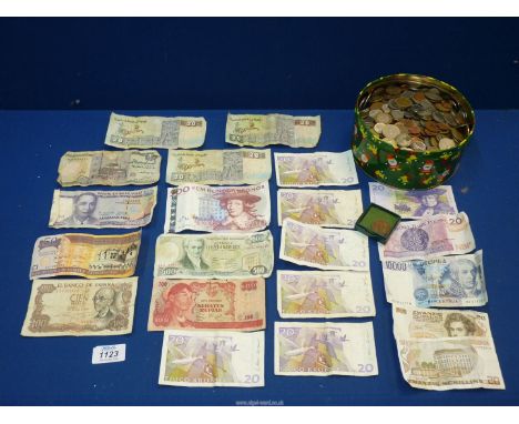 A large quantity of foreign notes and coins including Egypt - twenty pounds, Indonesia 100 rupiah, Dominican Republic 50 peso