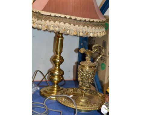 LARGE BRASS TABLE LAMP &amp; DECORATIVE BRASS FINISHED JUG     