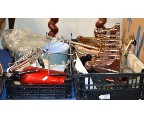 2 BOXES CONTAINING FIRE GRATE, SMALL QUANTITY TEA WARE, COLOURED GLASS VASE, SODA SIPHON &amp; GENERAL BRIC-A-BRAC     