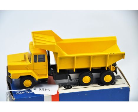 LION CAR MODEL 71 DAF TRUCKS N2800 KIPPER SCALE GC