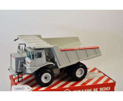 GAMA O&K ORENSTEIN & KOPPEL FAUN K100 TIPPER TRUCK WHITE VGC