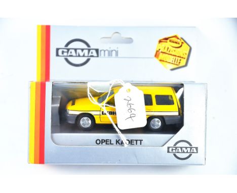 GAMA MINI MODEL 81112000 LIEBHERR OPEL KADETT CARAVAN GC WITH BOX