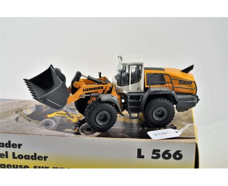 CONRAD MODEL 2449/0 LIEBHERR L566 WHEEL LOADER SCALE 1:50 VGC 