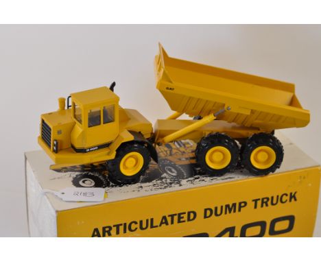 CONRAD MODEL 2862 CAT D400 ARTICULATED DUMP TRUCK SCALE 1:50 VGC