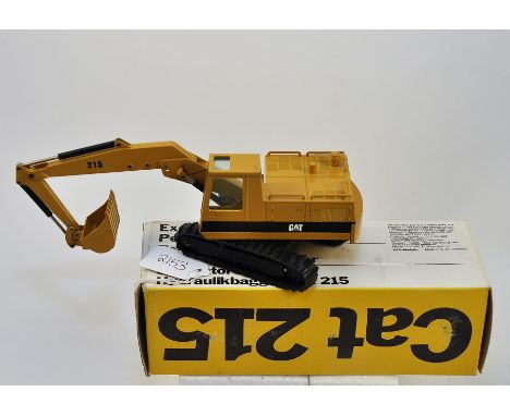 NZG MODEL 190 CAT 215 EXCAVATOR SCALE 1:50 VGC