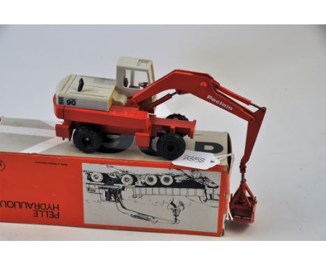 GESCHA MODEL 2806 POCLAIN 90 HYDRAULIC GRABBER SCALE 1:50 GC 