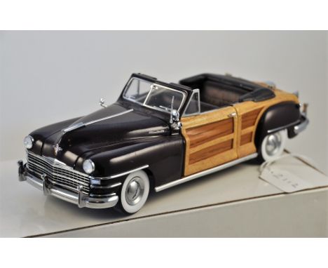 THE 1948 CHRYSLER TOWN & COUNTRY SCALE MODEL  THE DANBURY MINT IN BOX VGC 