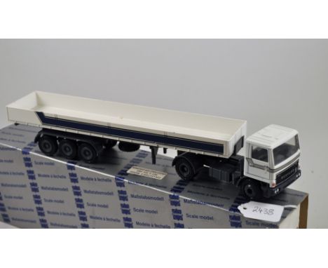 CONRAD MODEL 33320 BEDFORD CARGO TRUCK SCALE 1:50 GC