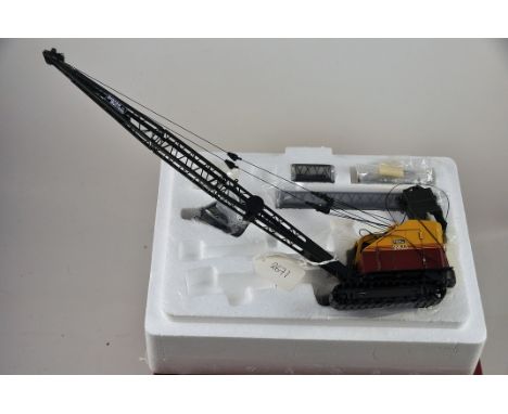 ENGINEERING MODEL DEVELOPMENTS T003.1 RUSTON-BUCYRUS 22-RB 3/4 CUBIC YARD EXCAVATOR SCALE 1:50 HAS BEEN DISPLAYED WITH BOX