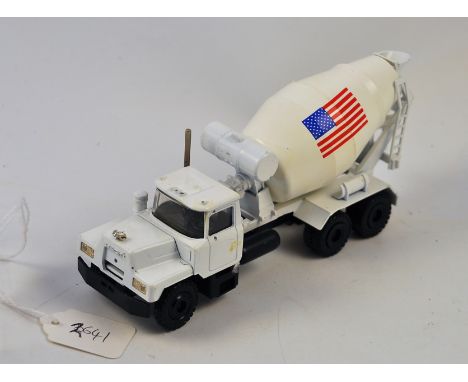 CONRAD MODEL 3644 EVANS CEMENT MIXER SCALE 1:50 FC WITH BOX