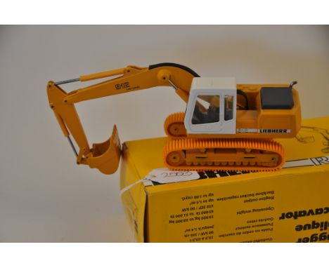 CONRAD MODEL 2829 LIEBHERR R912 HYDRAULIC EXCAVATOR SCALE 1:50 GC