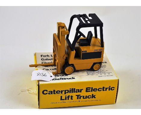 NZG MODEL 225 CATERPILLAR ELECTRIC LIFT TRUCK SCALE 1:25 VGC