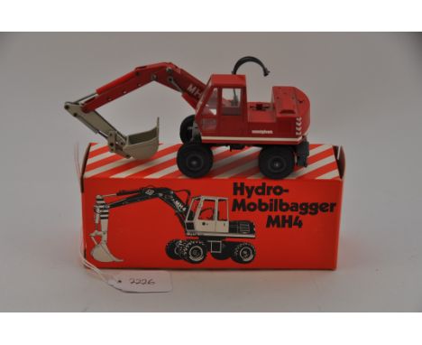 NZG MODEL 162 O&K OREINSTEIN & KOPPEL MH4 HYDRAULIC EXCAVATOR SCALE 1:50 A/F