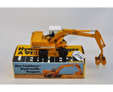 CONRAD MODEL 2822 LIEBHERR A 912 HYDRAULIC EXCAVATOR SCALE 1:50 VGC