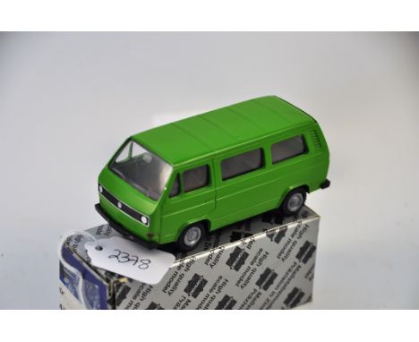 CONRAD MODEL 3066 VOLKSWAGEN TRANSPORTER SCALE 1:48 GC