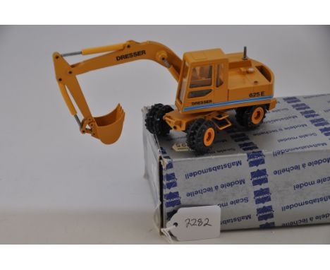 CONRAD MODEL 2818 DRESSER 625E MOBILE EXCAVATOR SCALE 1:50 GC