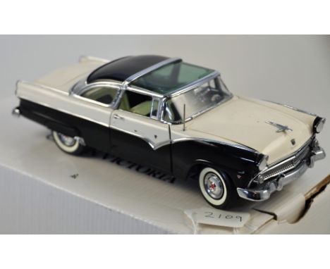 1955 FORD FAIRLANE CROWN VICTORIA SCALE MODEL THE DANBURY MINT IN BOX VGC 