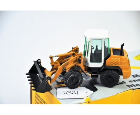 NZG MODEL 411 LIEBHERR 509 EXCAVATOR SCALE 1:50 GC SHABBY BOX