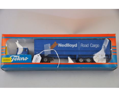 TEKNO MERCEDES BENZ CARGO TRUCK NEDLLOYD SCALE 1:50 GC NOT ORIGINAL BOX