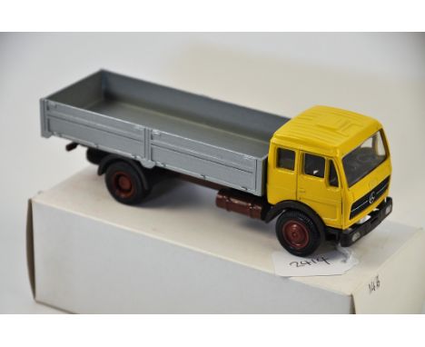 NZG MODEL 146 MERCEDES BENZ TRUCK SCALE 1:50 VGC