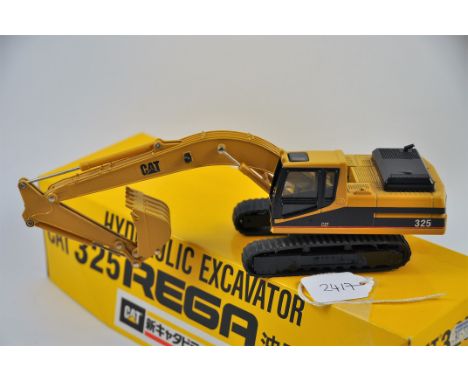 REGA CAT 325 HYDRAULIC EXCAVATOR SCALE 1:50 GC