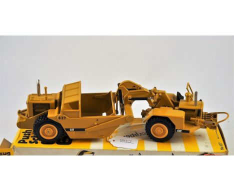 NZG MODEL 127 CAT 627 PUSH-PULL SCRAPER SCALE 1:50 VGC